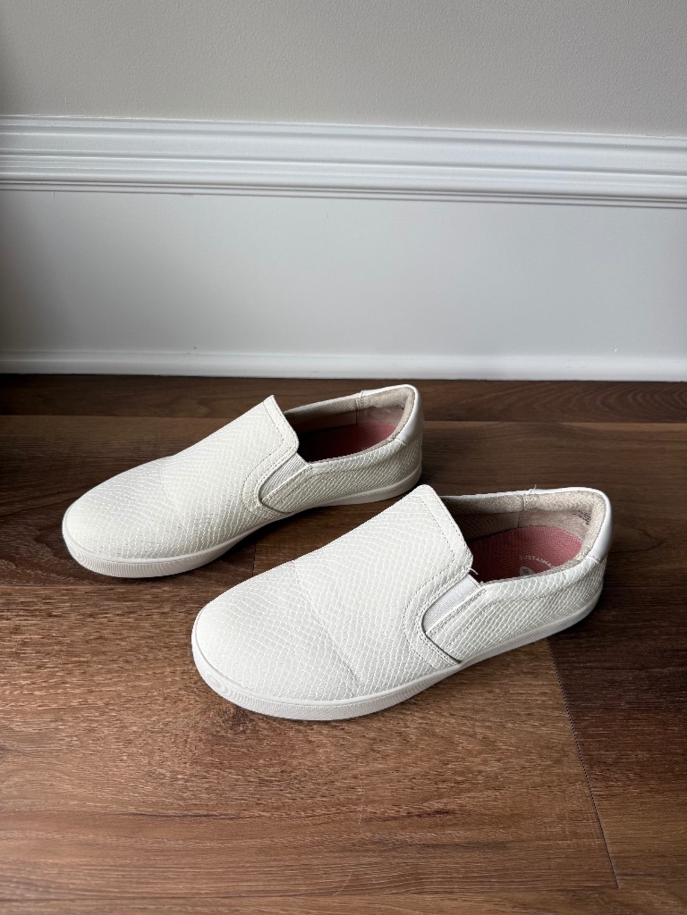 Dr. Scholl’s White Snake Texture Slip-On Sneakers 9